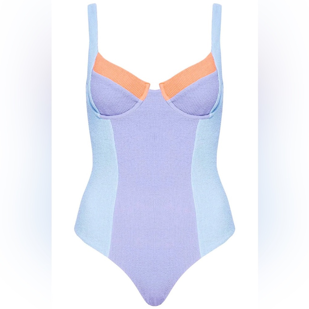 Vetchy one piece, size SDD+